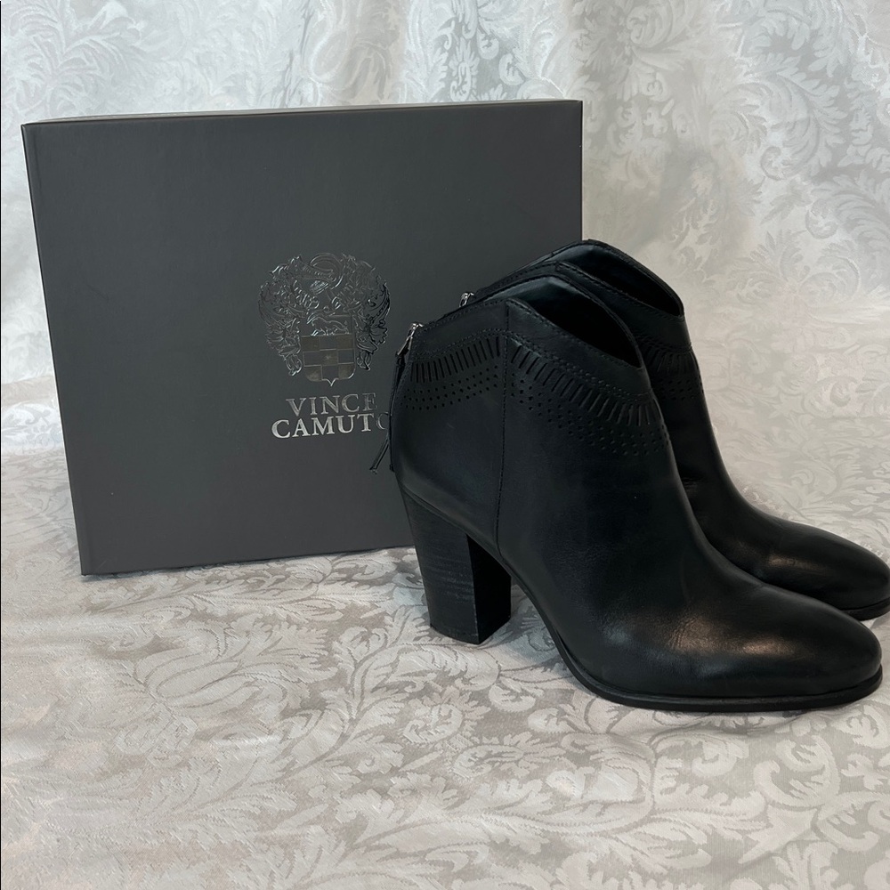 Vince Camuto Elegant Black Leather Ankle Booties